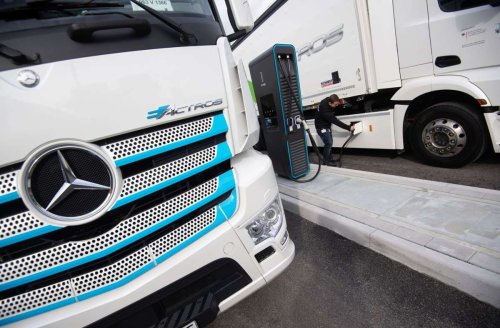 Daimler Truck: Lastwagenhersteller ist nun unabhängig