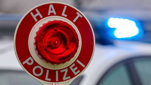 Kontrollaktion in Stuttgart: Polizei kontrolliert Taxis und Mietwagen – Verstoß bei jedem zweiten Fahrzeug