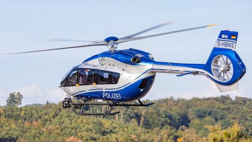 Polizei in Stuttgart-Untertürkheim: Warum kreist ein Helikopter über den Weinbergen?