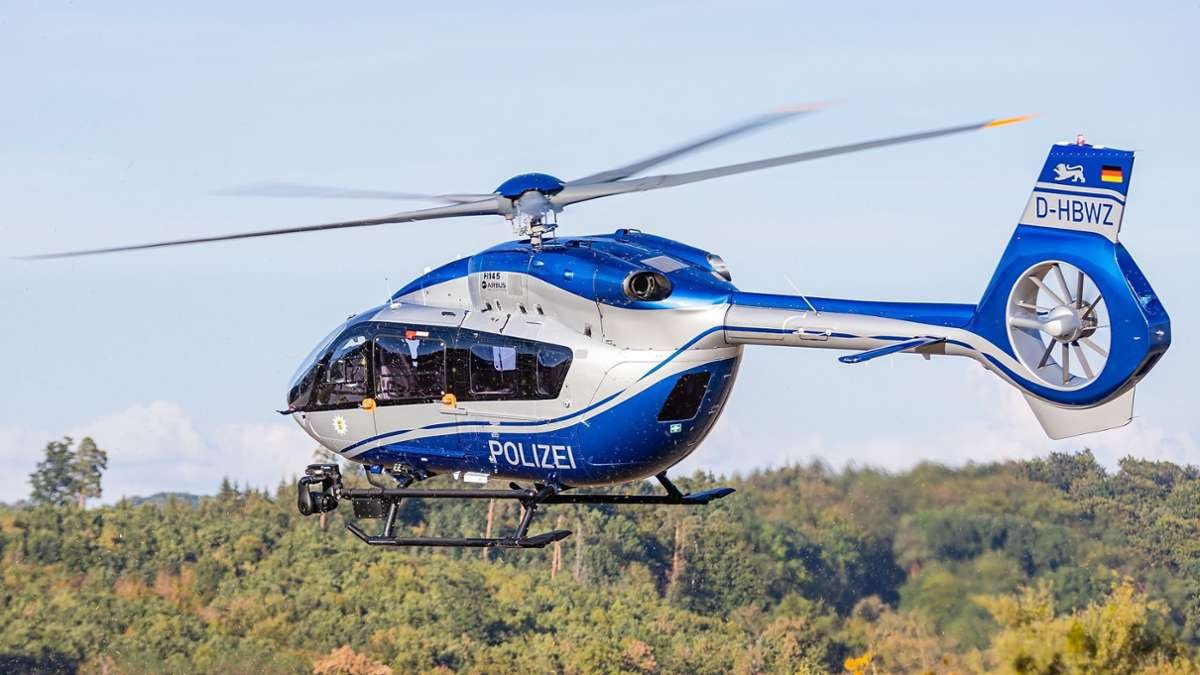 Polizei in Stuttgart-Untertürkheim: Warum kreist ein Helikopter über den Weinbergen?