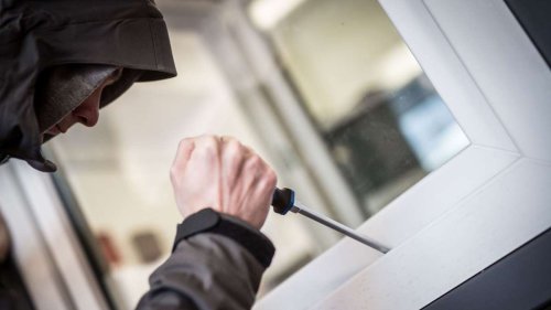 Zeugen gesucht: Unbekannte brechen in mehrere Wohnungen in Stuttgart-Botnang ein