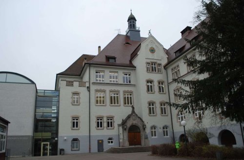 Schule in Untertürkheim: Prominente Paten für „Schule ohne Rassismus“