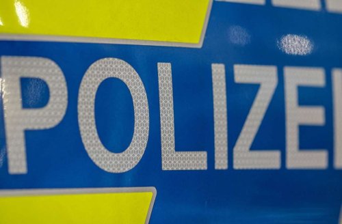 Raub in Stuttgart: Unbekannter überfällt 21-Jährigen gleich zwei Mal – Polizei sucht Zeugen