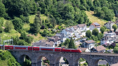 Bahnverkehr im Ranking: Neue Zahlen: So schneiden die Bahnstrecken im Land ab
