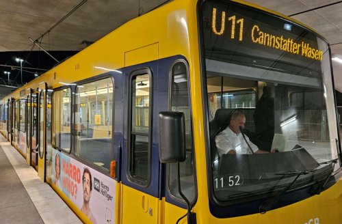 Wasen-Party in der Stadtbahn: Die U11 ist ein Sonderzug der Vorfreude und Ausgelassenheit