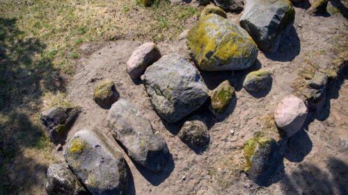 Archäologie: Fast 3500 altes Hünengrab am Küsterberg rekonstruiert