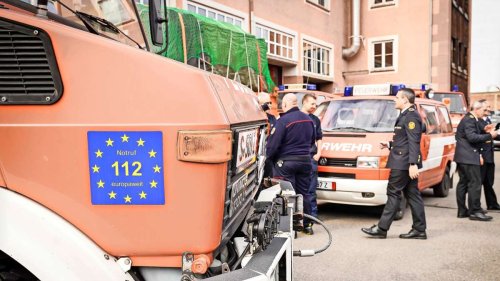 Übergabe in Cannstatter Feuerwache: Unimogs der Feuerwehr kommen bald in der Ukraine zum Einsatz