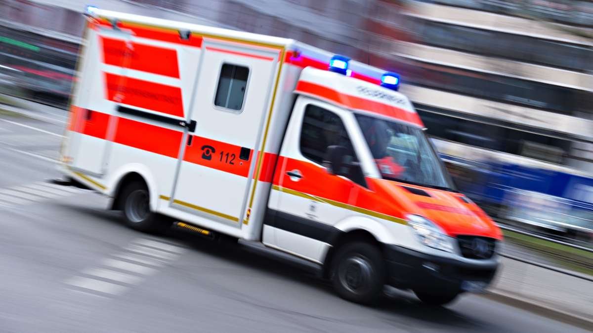 Unfall in Filderstadt: Vorfahrt genommen – Radfahrerin schwer verletzt