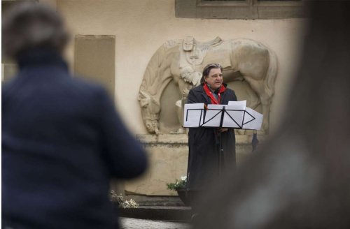 Gedenken in Kernen: Eine Friedensfeier am Kriegerdenkmal