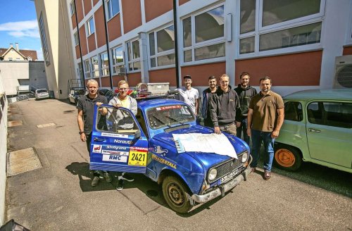 Rallye-Stall der Hochschule Esslingen: Mit einem alten Renault durch die Wüste