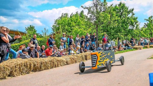 Familienevent: Hunderte Zuschauer beim Seifenkistenrennen in Deizisau
