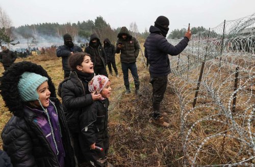 Flüchtlinge an der EU-Außengrenze: Hebelt Polen das Asylrecht aus?
