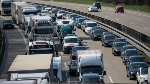 Stau-Probleme in Baden-Württemberg: ADAC rechnet mit vollen Straßen zum Ende der Osterferien