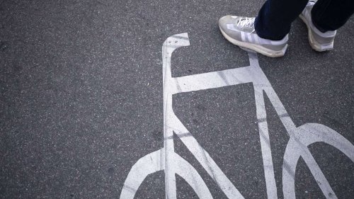 Bad Cannstatt: Fußgänger stößt Fahrradfahrer – und wird in Psychiatrie eingewiesen