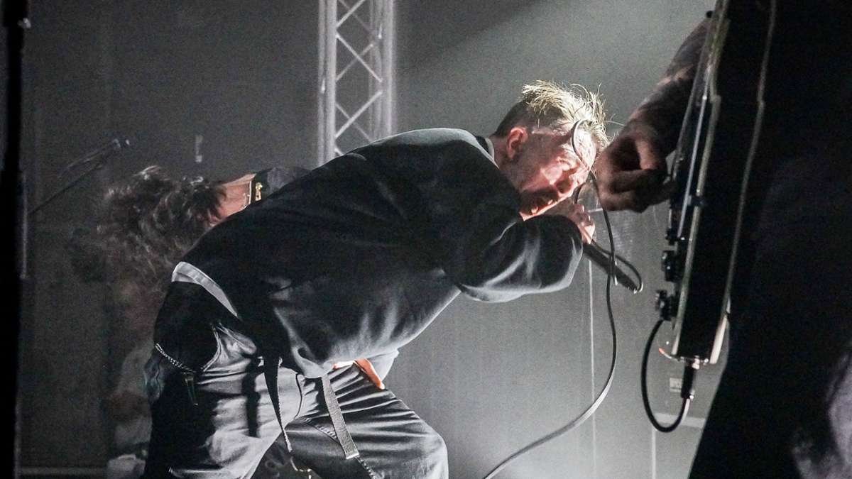 Konzert in Stuttgart: Schmerztherapie in schwarzweiß: So war’s bei Amenra im Wizemann