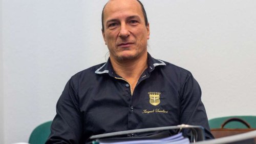 Nach bundesweiten Razzien: „Königreich Deutschland“-Gründer Fitzek in U-Haft