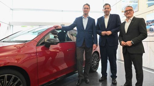 SPD-Parteichef besucht Mercedes-Werk: Klingbeil verspricht bei Mercedes schnelle Hilfen für die Industrie