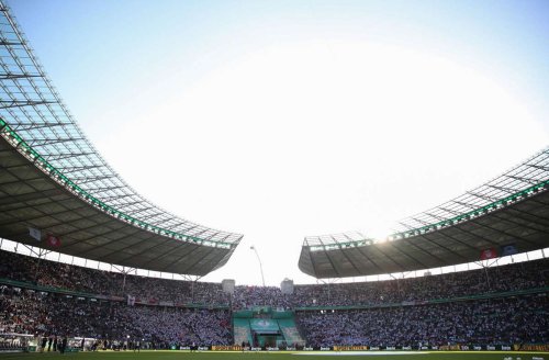 DFB-Pokal-Endspiel in Berlin: Leipzig startet Pokalfinale mit Forsberg – Freiburg mit Dreierkette