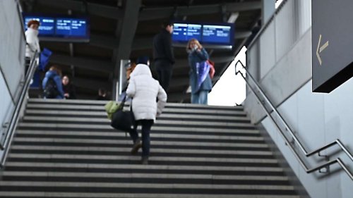 Sexuelle Belästigung: „Ich war allein mit ihm im Zug“ – Frau belästigt, verfolgt, verhöhnt