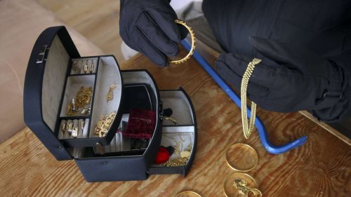 Sindelfingen: Seniorin wird Opfer von Trickdieben