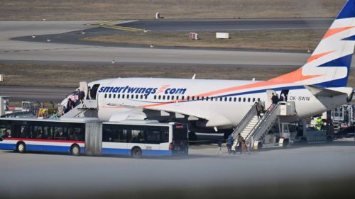Besonders gefährdete Menschen an Bord: Flug mit 190 Afghaninnen und Afghanen erwartet
