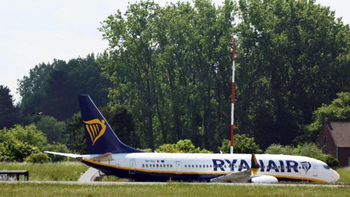 An Bord von Ryanair-Flugzeug: Bombenalarm am belgischen Flughafen Charleroi