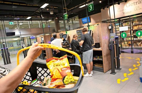 Am Flughafen Stuttgart: Dieser Supermarkt hat täglich 24 Stunden geöffnet
