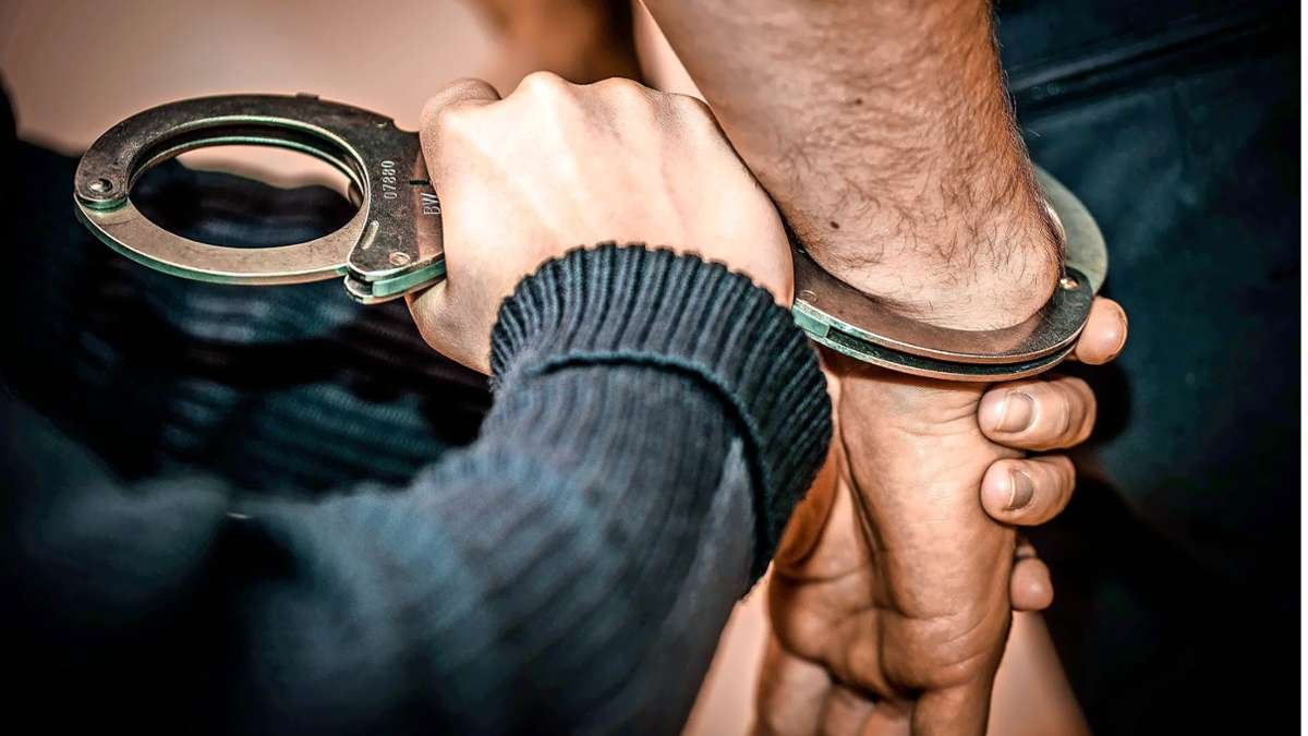 Festnahmen im Rems-Murr-Kreis: Polizei fasst zwei mutmaßliche Einbrecher