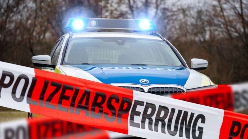 Dornstadt in Baden-Württemberg: Kinder auf Gehweg von Auto erfasst – beide schwer verletzt