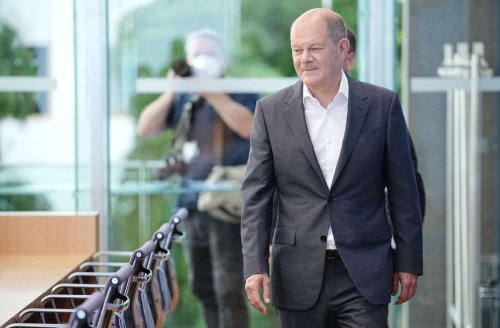 Sommer-Pressekonferenz des Kanzlers: „You’ll never walk alone“ – Scholz sichert neue Entlastungen zu