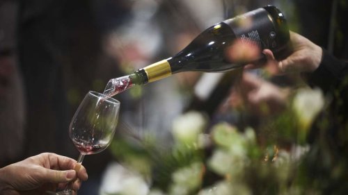 Vorfall in Waiblingen: Einbrecher stehlen Sekt und Wein aus Keller – Zeugen gesucht