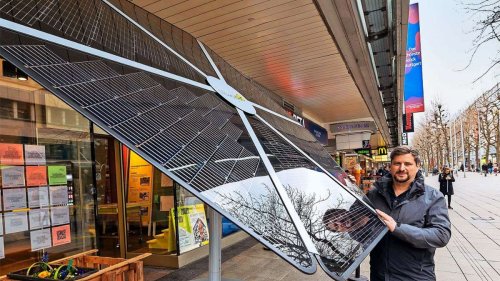 Energiewende in Stuttgart: Balkonkraftwerk im Schirm-Format