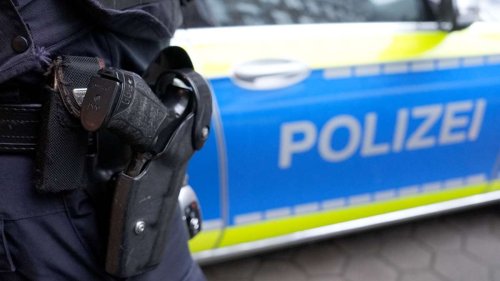 Isny im Allgäu: Mann wirft Messer nach Polizistin