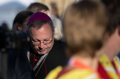 Katholische Kirche: Reformer Bätzing unter Druck: Belästigung als lässliche Sünde?