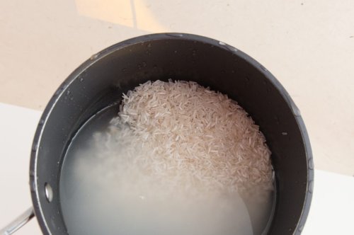 Reiswasser sorgt für tolle Haut und Haare – stimmt das wirklich?