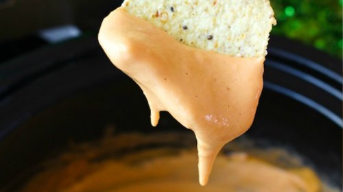 16 Slow-Cooker Queso Dips So Sexy, I Could Cry