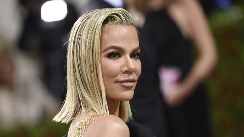 Here’s How The Kardashians Feel About Khloé Dating Someone Outside Her ‘Comfort Zone’