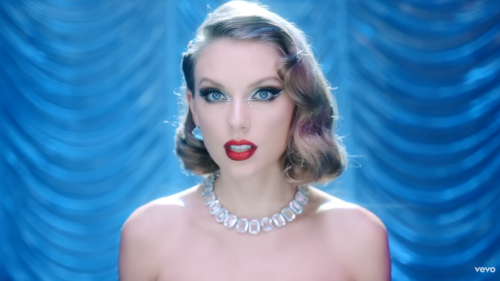 We Need To Talk About Taylor Swift’s Glitter Eye In The New ‘Bejeweled ...