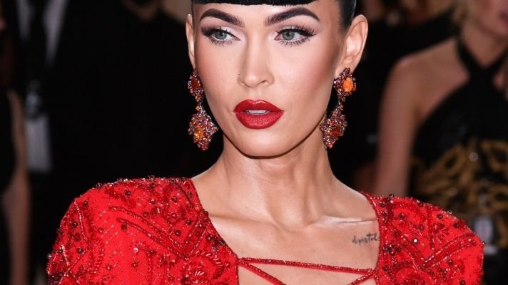 Megan Fox Just Debuted New Baby Bangs at the Met Gala Inspired by a Pin-Up Icon