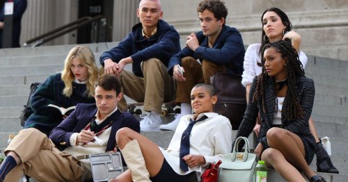 Spotted: there’s some seriously fabulous fashion on the set of the Gossip Girl reboot