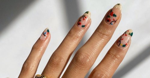 18 elegant Christmas nail designs to recreate this festive season