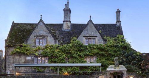 Book lovers – enjoy a cosy literary escape at the Old Parsonage Hotel in Oxford