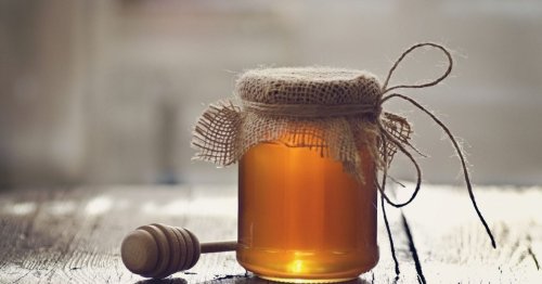 Honey’s not just good for soothing sore throats – it can also improve heart health and lower inflammation, experts find