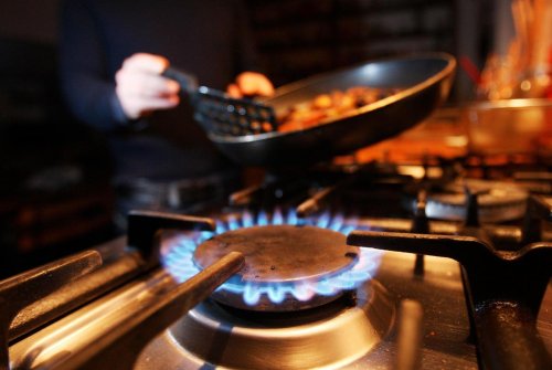 Face au « désastre écologique », le groupe Seb va recycler 20 millions de poêles et casseroles usagées