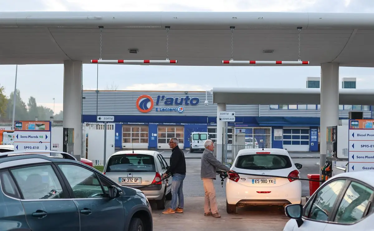 Prix Gasoil Leclerc St Medard En Jalles Pénurie de carburants : en Gironde, à Saint-Médard-en-Jalles, pas de  panique mais des tensions à venir prévisibles | Flipboard