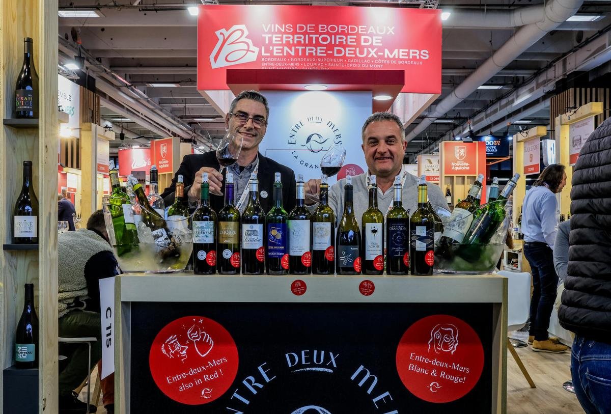 Vins de Bordeaux. À Wine Paris, les viticulteurs de l’Entre-deux-Mers lancent leurs premiers rouges