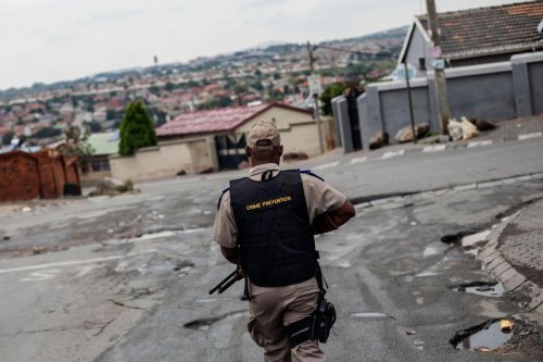 Sept criminels présumés attrapés, ligotés et brûlés vifs par une foule en Afrique du Sud
