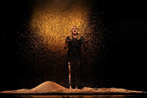 Eurovision : magnifique et touchante Louane, les meilleures images de la finale du concours 2025