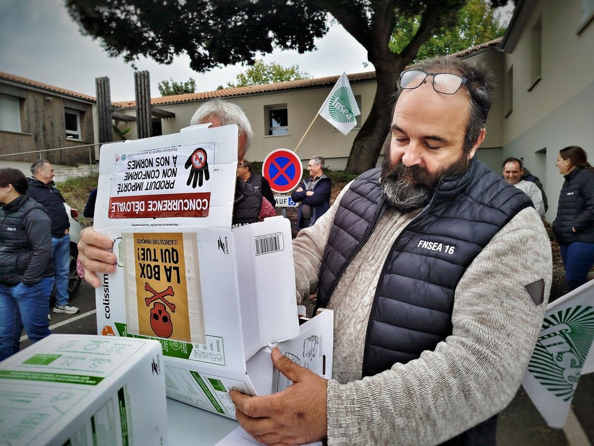 « Ce colis n’est pas un cadeau » : mais que contient la « box qui tue » des agriculteurs en colère en Charente ?