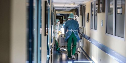 « Nous n’avions jamais vu ça » : une jeune femme réanimée après 4 heures de massage cardiaque